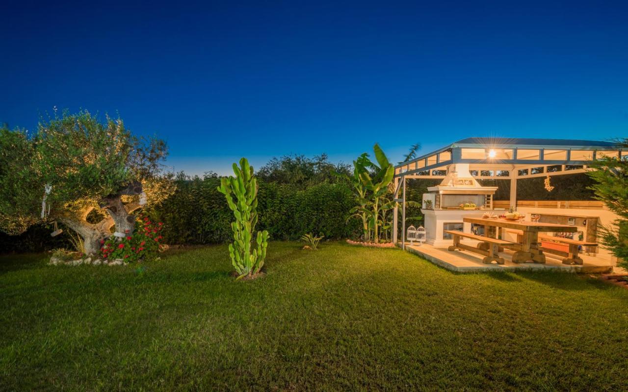 Romanza Luxury Villa Kalamákion Exterior foto